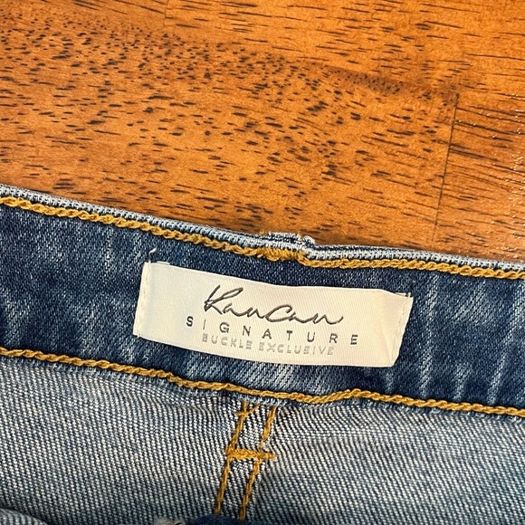 Kancan Signature Buckle Collection blue denim high waisted shorts size 27 - Picture 2 of 7